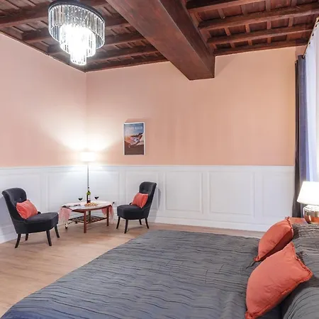 Casalice Trevi Apartman *