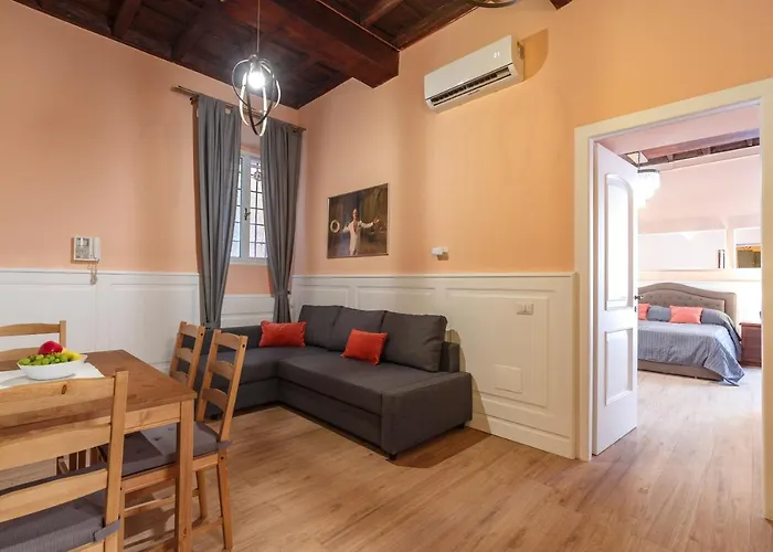 Casalice Trevi * روما